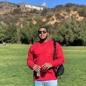 Meet your Posher, Isaia